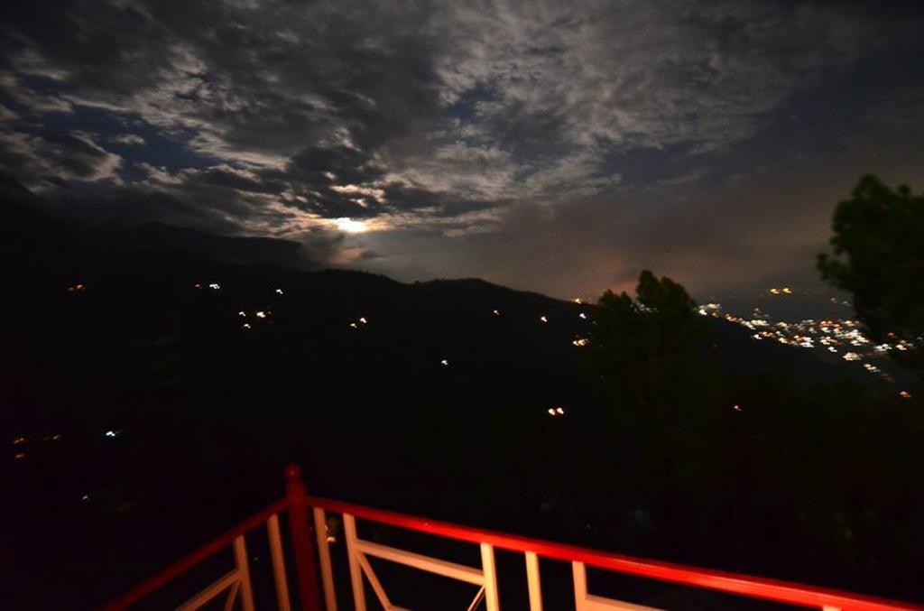 Hotel Deodar Villa 达兰萨拉 外观 照片